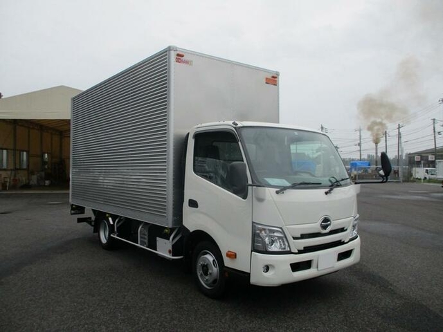 日野 デュトロ 小型 バン 2RG-XZU710M(11704) 2枚目