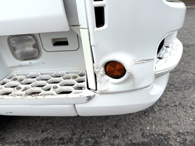 日野 プロフィア 大型 トラクタ 2DG-SH1EDGG(110470) 14枚目