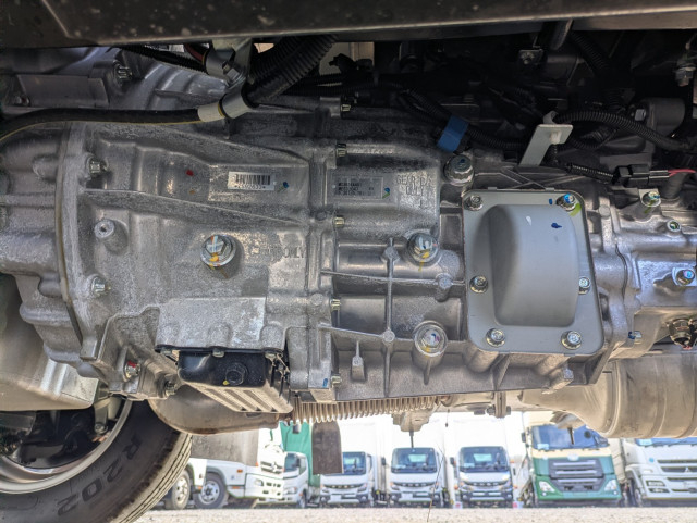 三菱ふそう キャンター 小型 冷蔵冷凍バン 2RG-FBAV0(113802) 22枚目