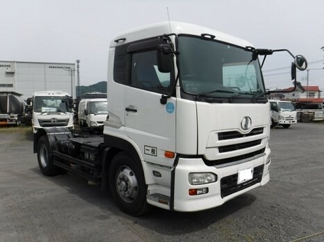 UDトラックス（日産） クオン 大型 トラクタ ADG-GK4XAD(7156) 3枚目