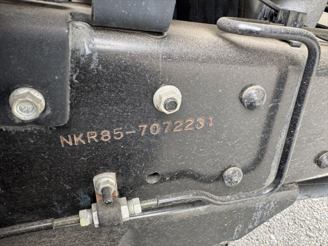 いすゞ エルフ 小型 コンテナ専用車 TPG-NKR85AN(110886) 16枚目