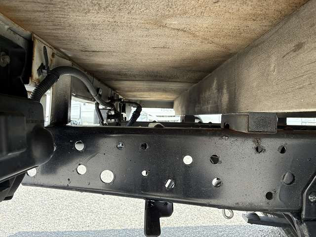 いすゞ エルフ 小型 平ボディ TPG-NJR85A(111547) 34枚目