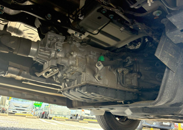 いすゞ コモ 小型 バン CBF-JVR2E26(111854) 32枚目