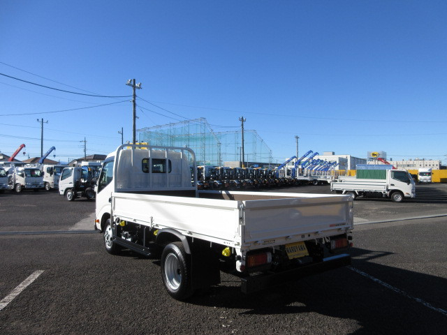 日野 デュトロ 小型 平ボディ 2WG-XZU646M(105274) 3枚目