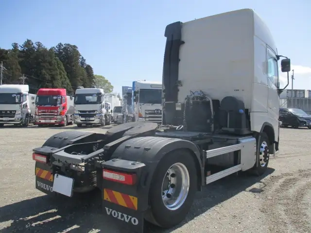 ボルボ 大型 トラクタ 2DG-KA2TEA2(106912) 5枚目