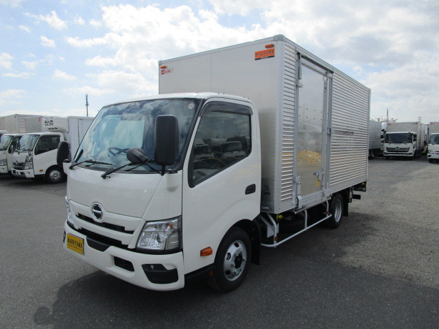日野 デュトロ 小型 Wキャブ 2WG-XZU713N(113690) 1枚目