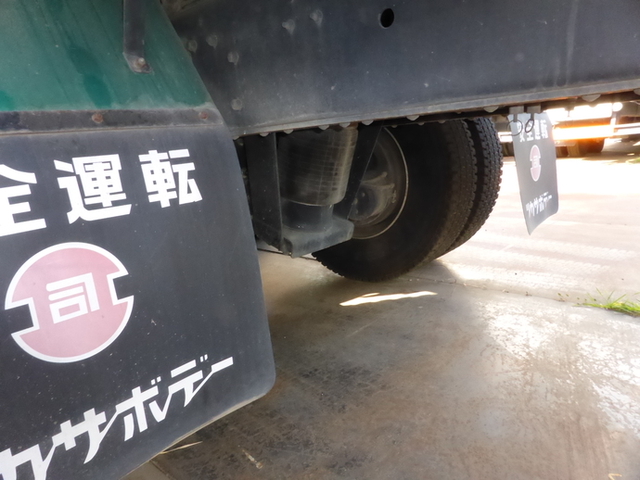 UDトラックス（日産） クオン 大型 平ボディ QKG-CD5ZL(2830) 12枚目