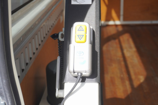 トヨタ ハイエース 小型 Translation missing: ja.item.body_keijou_enum.body_keijou_light_van CBF-TRH200V(94845) 21枚目