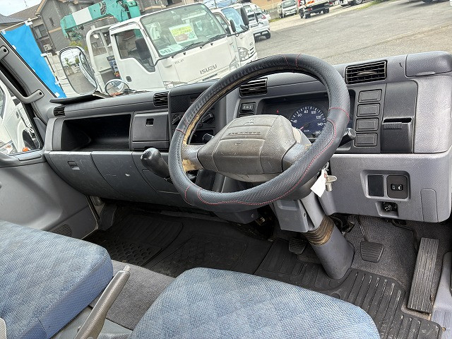 Mitsubishi Fuso canter Small Flat body PA-FE82DE(110099) 34枚目