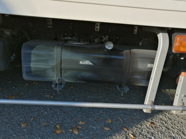 三菱ふそう キャンター 小型 冷蔵冷凍バン TKG-FEB50(4557) 36枚目