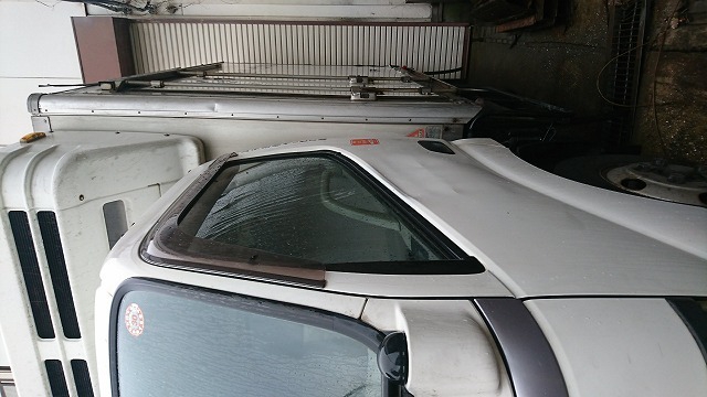 日野 デュトロ 小型 冷蔵冷凍バン VF-XKU304E(1356) 3枚目