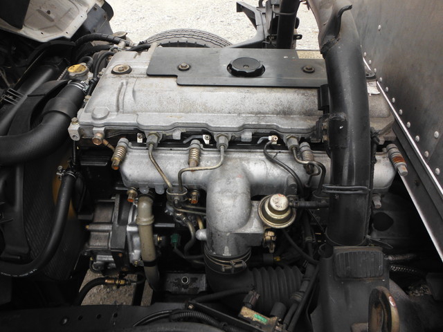 三菱ふそう キャンター 小型 バン KK-FE63EG(2946) 17枚目