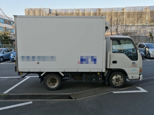 いすゞ エルフ 小型 冷蔵冷凍バン KR-NKR81EAV(5668) 9枚目