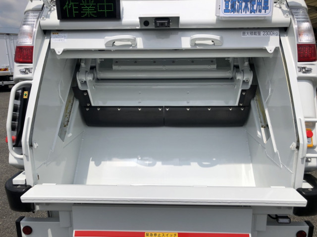 三菱ふそう キャンター 小型 塵芥車（プレス式） 2RG-FEAV0(108252) 12枚目