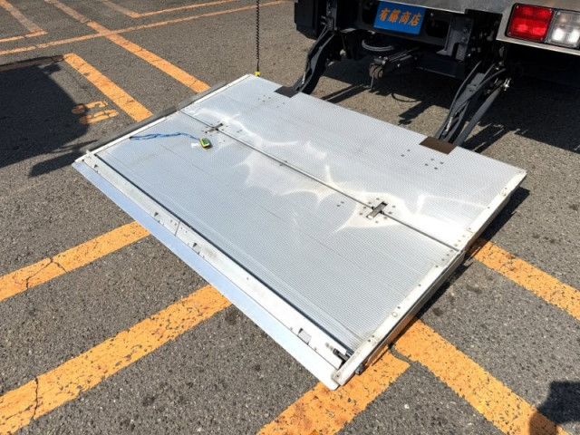 日野 レンジャー 中型 冷蔵冷凍バン 2KG-FD2ABG(109497) 6枚目