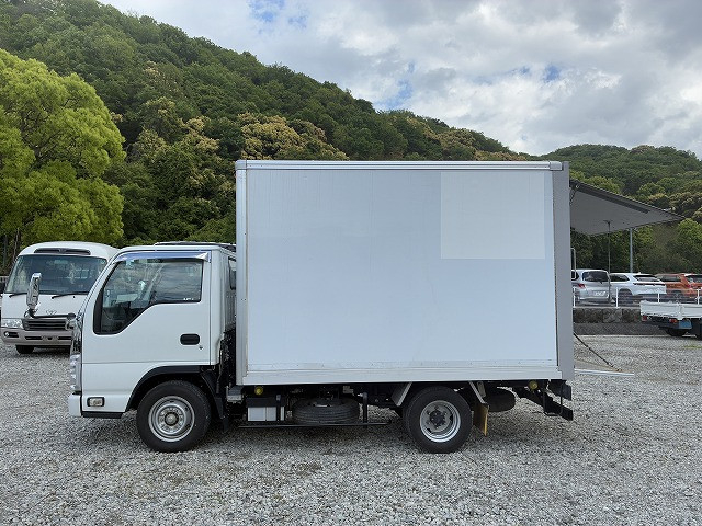 いすゞ エルフ 小型 バン 2RG-NHR88AN(105407) 11枚目