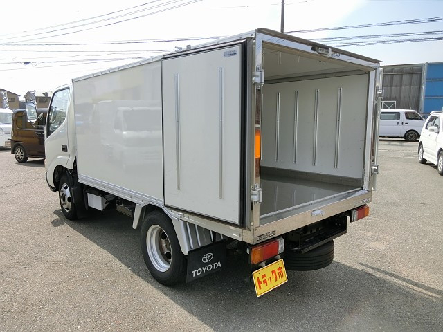 トヨタ ダイナ 小型 冷蔵冷凍バン BDG-XZU508(109598) 11枚目