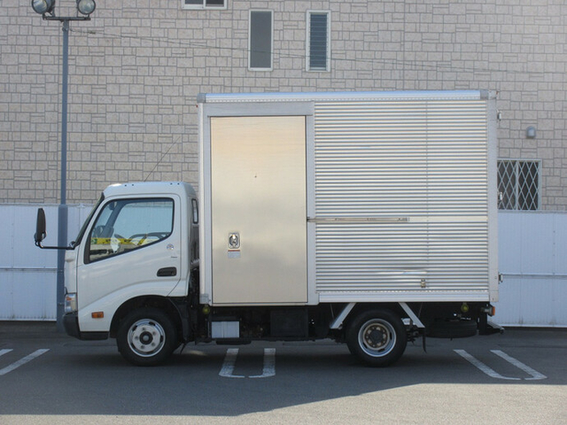 トヨタ ダイナ 小型 バン TKG-XZU605(9237) 5枚目