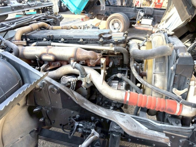 三菱ふそう ファイター 増トン 粉粒体運搬車 2DG-FQ62F(110391) 26枚目