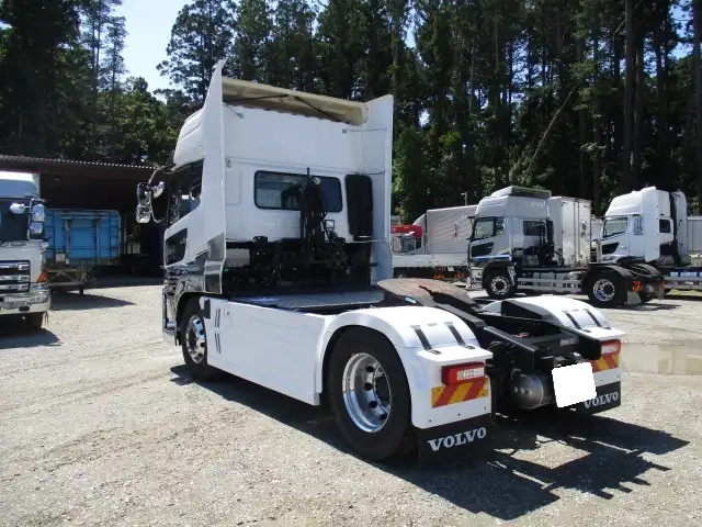 日産自動車 クオン 大型 トラクタ 2RG-GK5DAD(106702) 7枚目
