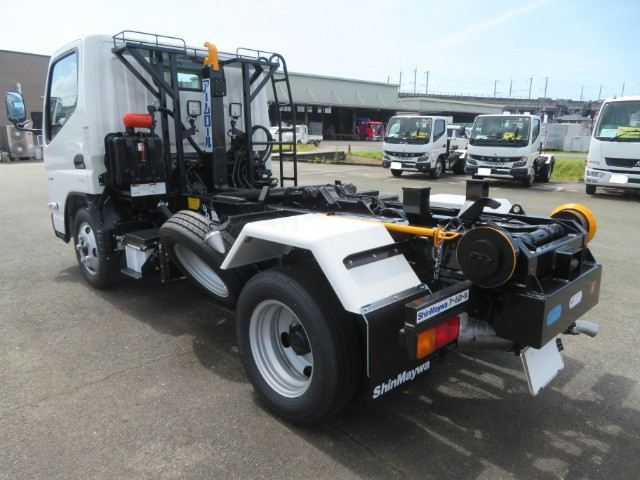 三菱ふそう キャンター 小型 コンテナ専用車 2RG-FBAV0(108796) 8枚目