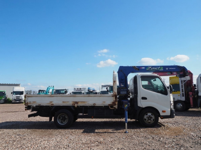 トヨタ トヨエース 小型 平ボディ（クレーン付） TKG-XZU710(112444) 6枚目