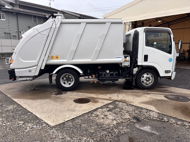 いすゞ エルフ 小型 塵芥車（プレス式） TKG-NPR85YN(107764) 4枚目
