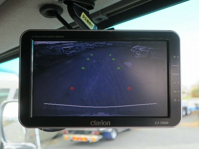 UDトラックス（日産） クオン 大型 ウィング QKG-CG5ZE(37913) 19枚目