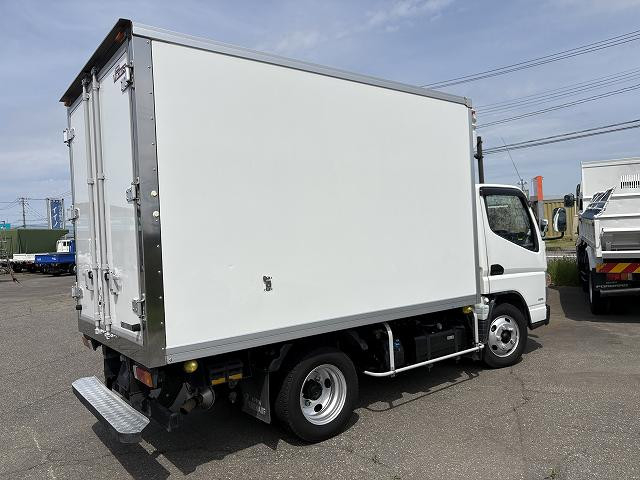 三菱ふそう キャンター 小型 冷蔵冷凍バン 2PG-FBAV0(105256) 3枚目