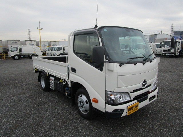 日野 デュトロ 小型 平ボディ 2WG-XZU606M(111645) 2枚目