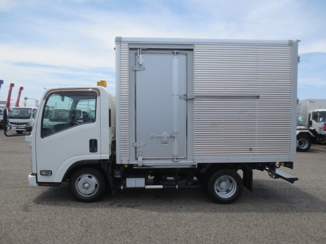 いすゞ エルフ 小型 バン TRG-NLR85AN(86509) 9枚目