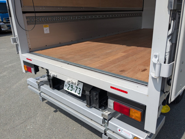 Mitsubishi Fuso canter Small Wing body 2RG-FEB50(106385) 17枚目