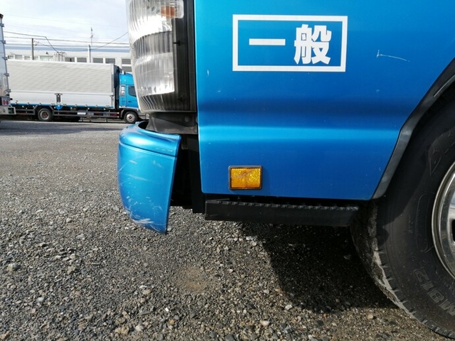 UDトラックス（日産） カゼット 小型 バン PB-BKR81AN(5354) 4枚目