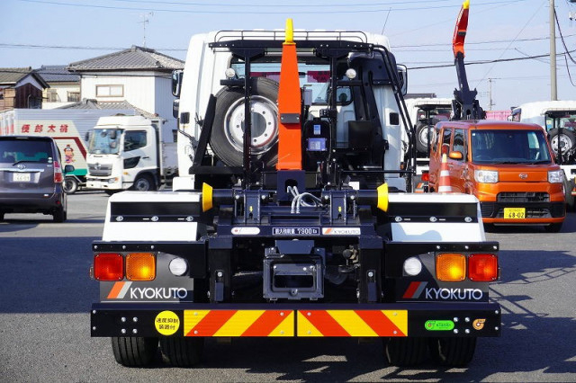 三菱ふそう ファイター 増トン コンテナ専用車 2KG-FK62FZ(107683) 4枚目