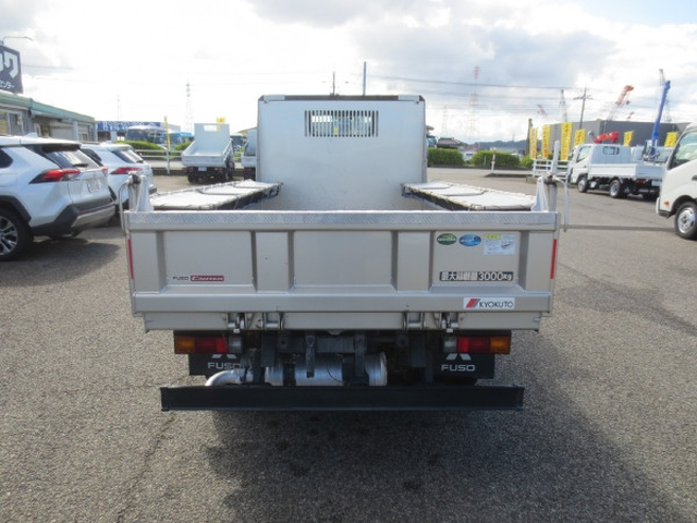 三菱ふそう キャンター 小型 土砂ダンプ 2PG-FBA60(112890) 7枚目