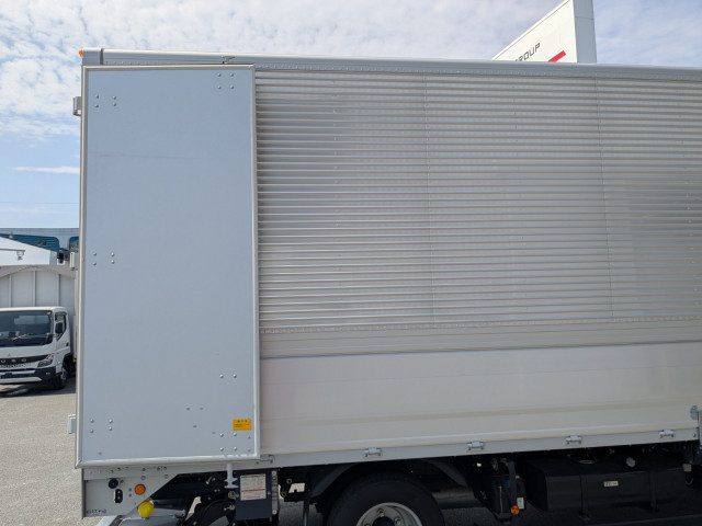Mitsubishi Fuso canter Small Wing body 2RG-FEB50(106385) 13枚目