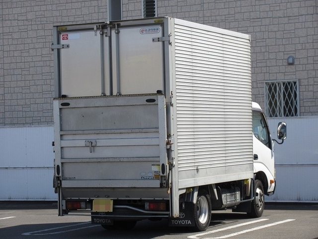 トヨタ ダイナ 小型 バン BKG-XZU508(11522) 3枚目