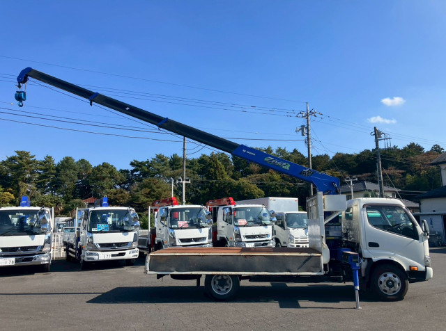日野 デュトロ 小型 平ボディ（クレーン付） TKG-XZU6527M(96112) 8枚目