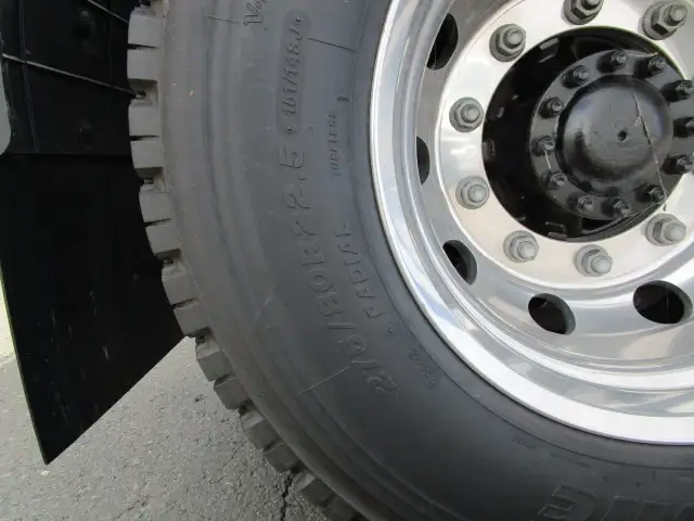 いすゞ ギガ 大型 トラクタ 2RG-EK5DAD(106886) 24枚目
