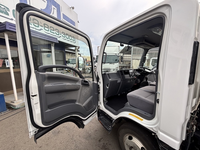 いすゞ エルフ 小型 バン TRG-NLR85AN(108588) 61枚目