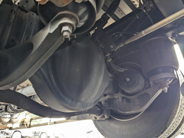 UDトラックス（日産） クオン 大型 ウィング QPG-CD5ZA(112240) 37枚目