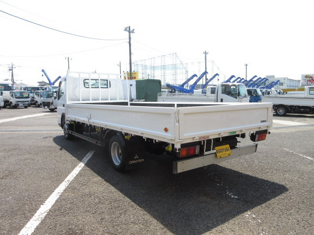 三菱ふそう キャンター 小型 平ボディ PA-FE82DG(109737) 3枚目
