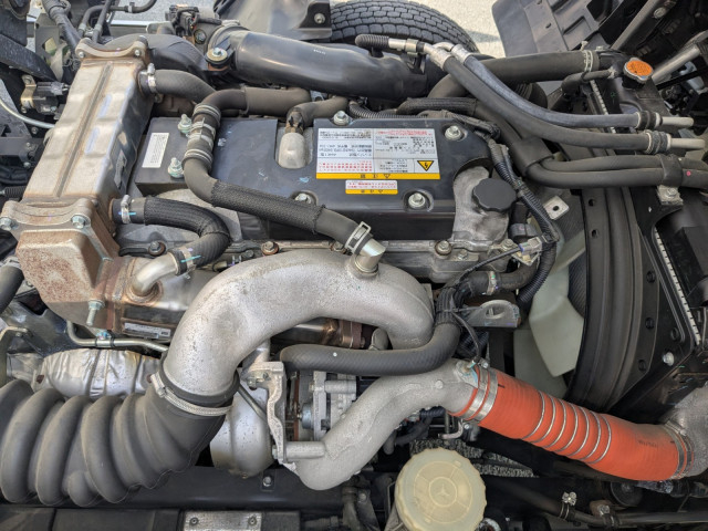 UDトラックス（日産） コンドル 中型 ウィング 2RG-BRR90T2(105291) 46枚目