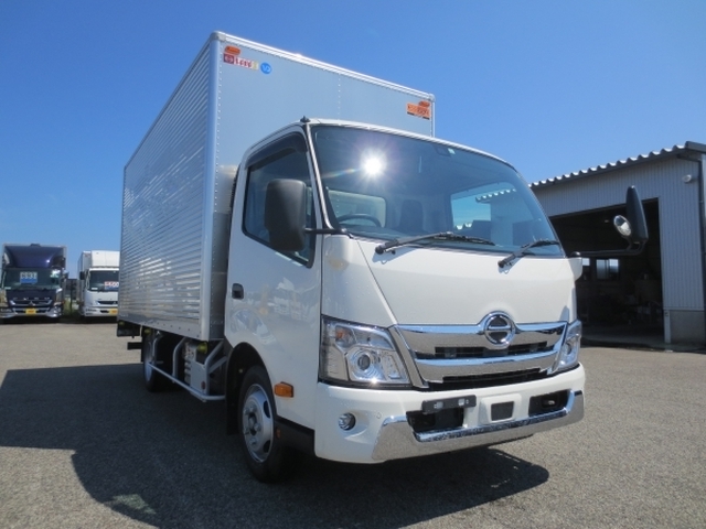 日野 デュトロ 小型 バン 2RG-XZU710M(12334) 2枚目