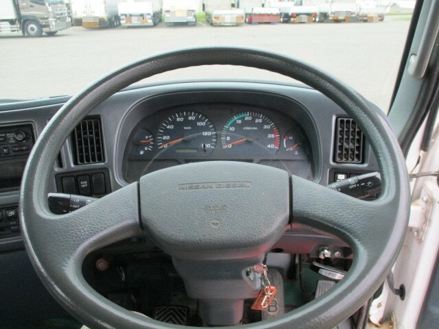 UDトラックス（日産） コンドル 中型 平ボディ（クレーン付） KK-MK252KH(8505) 24枚目