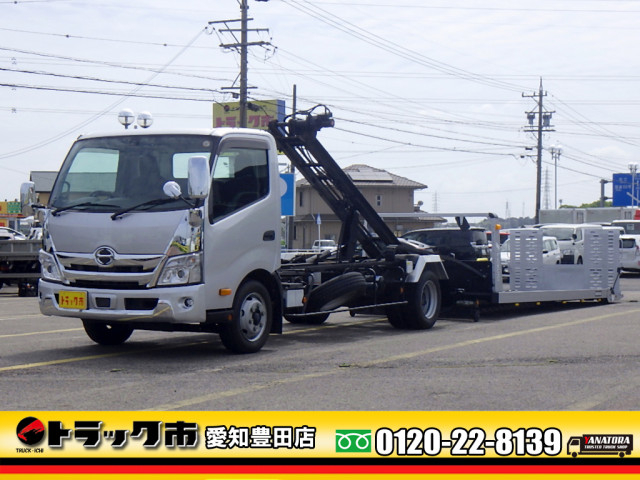 日野 デュトロ 小型 キャリアカー 2RG-XZU722M(104306) 1枚目