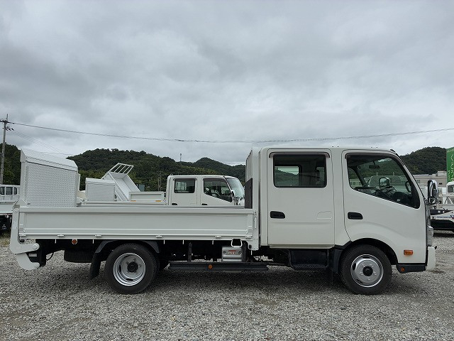 日野 デュトロ 小型 Wキャブ 2RG-XZU710M(109358) 5枚目
