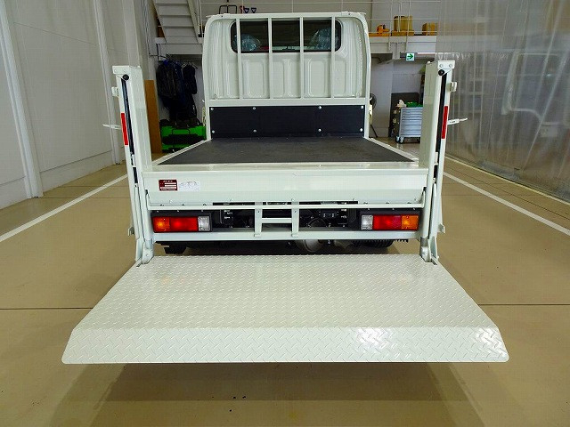 三菱ふそう キャンター 小型 Wキャブ 2RG-FBA20(95522) 33枚目