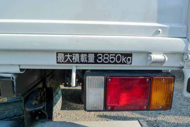 いすゞ エルフ 小型 平ボディ（クレーン付） 2RG-NPR88YN(110290) 10枚目