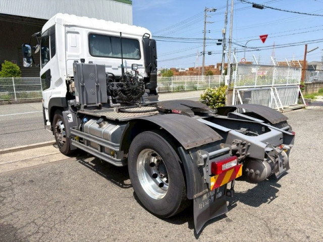 UDトラックス（日産） クオン 大型 トラクタ 2RG-GK5DAB(105305) 4枚目
